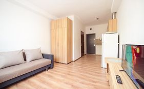 Hera'S Modern Home